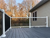 <b>Ultralox Aluminum White Rail and Post with Black Balusters</b>